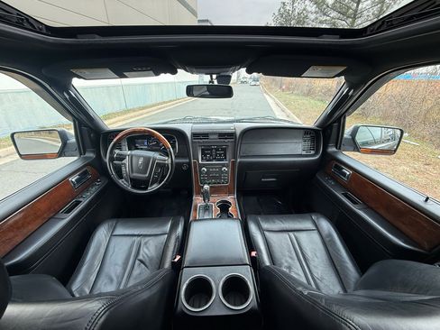 Used 2015 Lincoln Navigator 4WD 4dr image 5