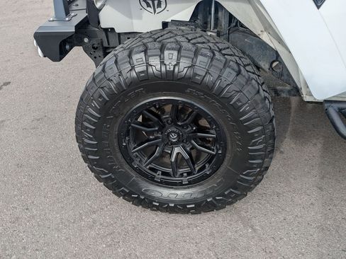 Used 2021 Jeep Wrangler Unlimited Rubicon image 14