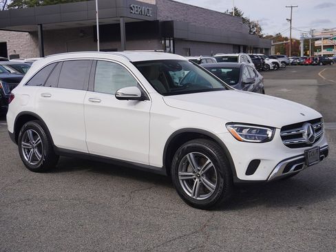 Used 2021 Mercedes-Benz GLC 300 4MATIC image 2