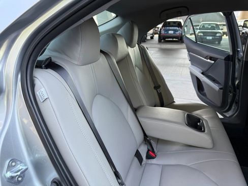 Used 2022 Toyota Camry LE image 19