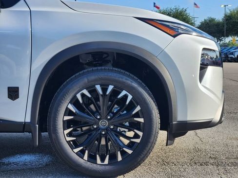 New 2026 Nissan Rogue Dark Armor FWD image 8