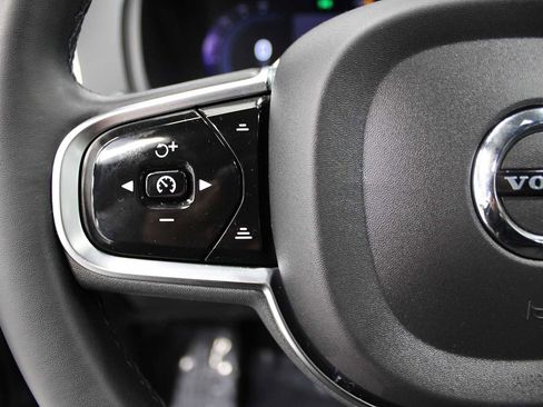 Used 2023 Volvo XC90 B6 Ultimate w/ Protection Package image 23