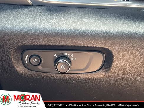 Certified 2023 Chevrolet Traverse LT FWD image 28