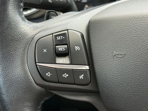 Used 2020 Ford Explorer XLT w/ Equipment Group 202A AWD/4WD image 16