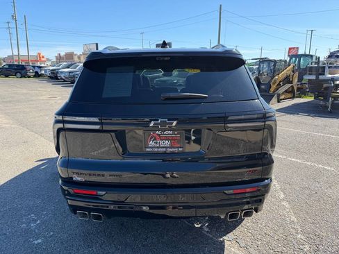 Used 2026 Chevrolet Traverse RS w/ LPO, Floor Liner Package AWD/4WD image 4