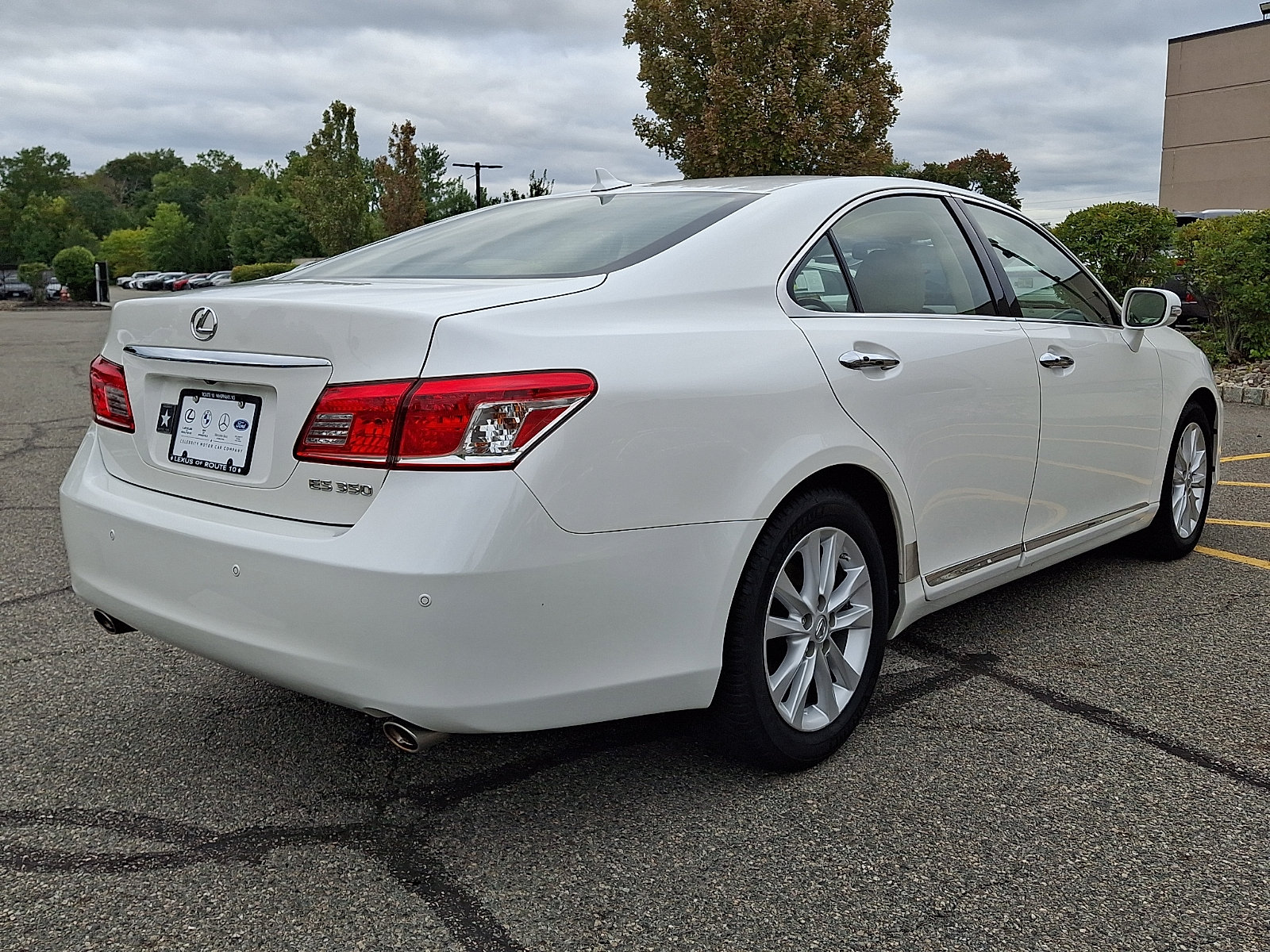 Used 2011 Lexus ES 350 FWD image 6