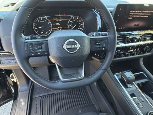 New 2026 Nissan Pathfinder SV AWD/4WD image 18