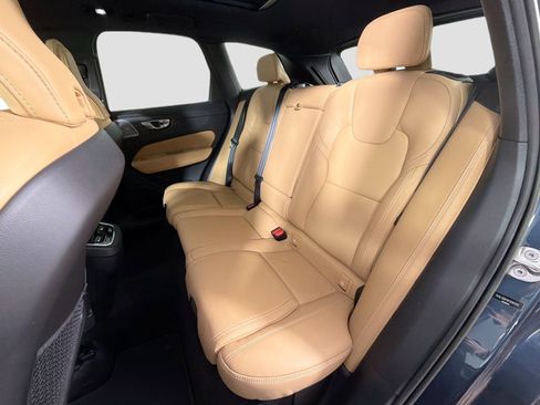 Certified 2023 Volvo XC60 B5 Ultimate w/ Protection Package Premier FWD image 25