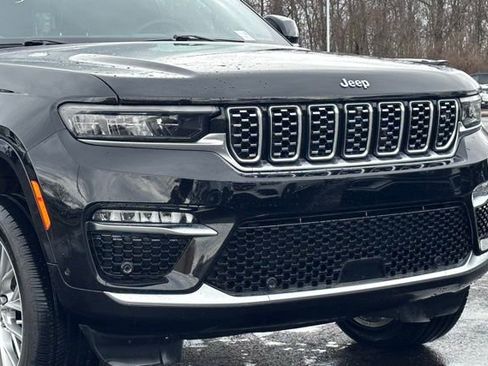 Used 2022 Jeep Grand Cherokee Summit w/ Advanced Protech Group IV image 2