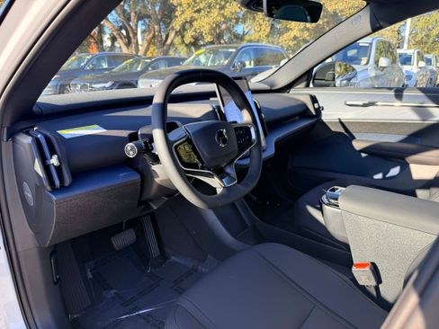 New 2026 Volvo EX30 Cross Country Ultra image 12