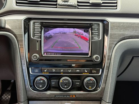 Used 2018 Volkswagen Passat 2.0T SE image 20