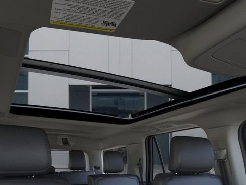 New 2025 Ford Expedition Platinum w/ Driver's Package image 24