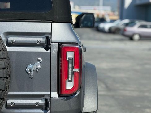 Used 2023 Ford Bronco Badlands image 10