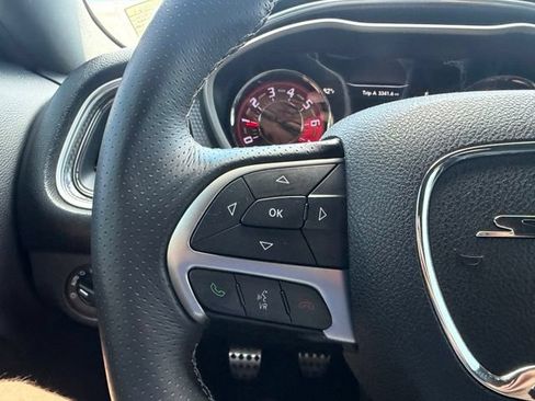 Used 2016 Dodge Challenger SRT Hellcat RWD image 16