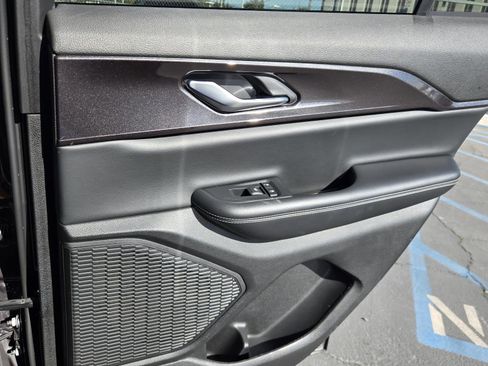 Certified 2023 Jeep Grand Cherokee Altitude image 30