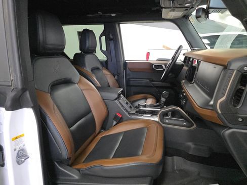 Used 2024 Ford Bronco Outer Banks image 12