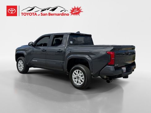 Certified 2026 Toyota Tacoma SR5 AWD/4WD image 3
