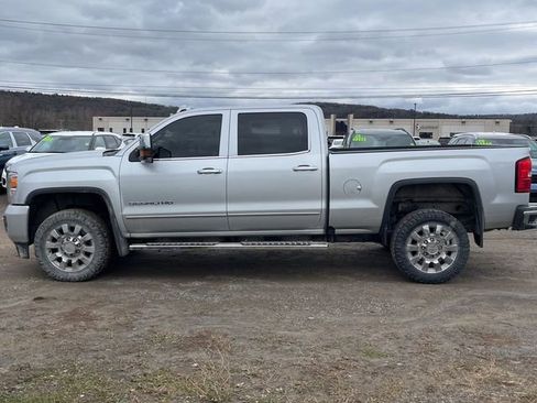 Used 2018 GMC Sierra 2500 Denali image 4