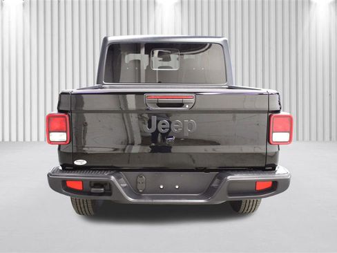 New 2026 Jeep Gladiator Sport image 4