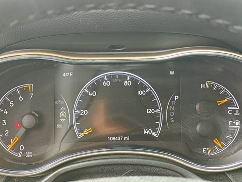 Used 2015 Jeep Grand Cherokee Laredo w/ Quick Order Package 23E AWD/4WD image 21