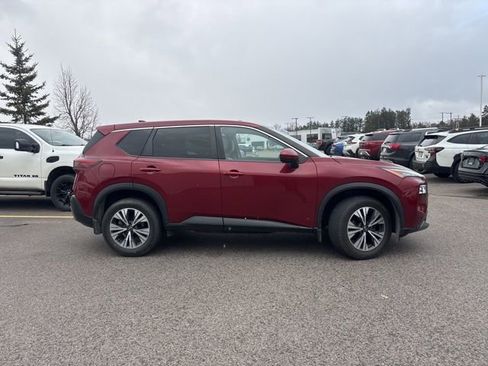 Used 2023 Nissan Rogue SV image 10