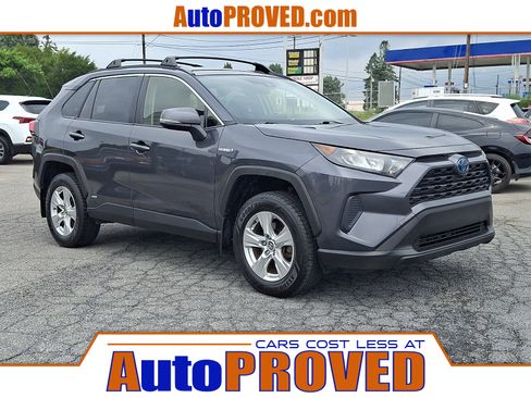 Used 2020 Toyota RAV4 LE AWD/4WD image 1