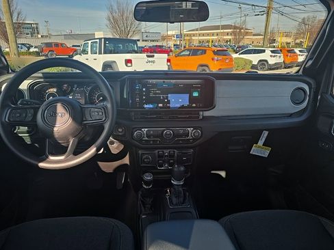 New 2026 Jeep Gladiator Sport AWD/4WD image 23