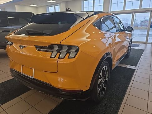 Used 2022 Ford Mustang Mach-E Premium image 6