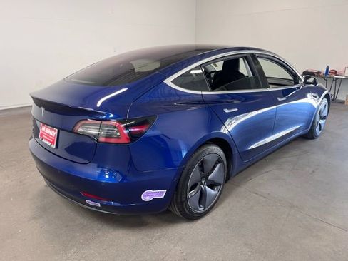 Used 2019 Tesla Model 3 Standard Range Plus image 5