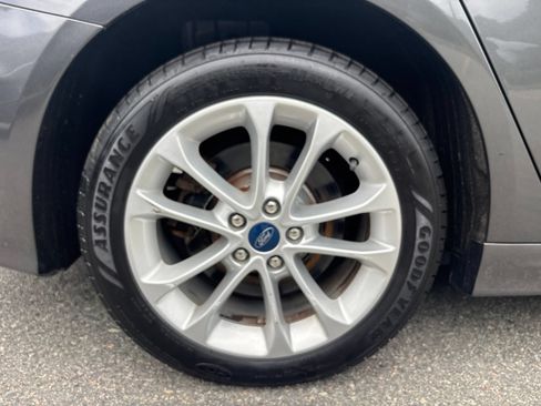 Certified 2019 Ford Fusion Energi Titanium FWD image 38