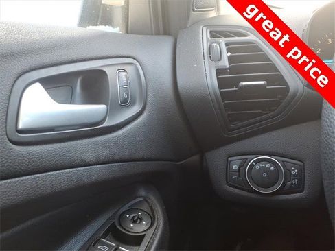 Used 2019 Ford Escape SE image 20