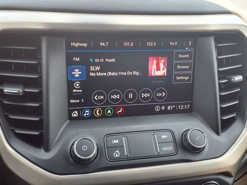 Used 2023 GMC Acadia Denali w/ Denali Technology Package FWD image 8