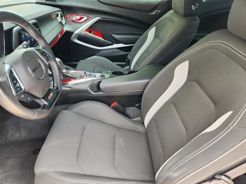 Used 2020 Chevrolet Camaro SS RWD image 6