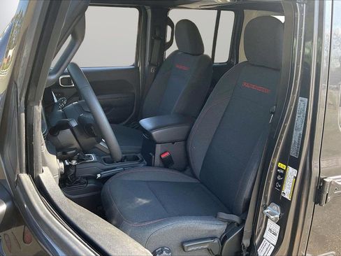 Certified 2025 Jeep Wrangler Unlimited Rubicon AWD/4WD image 21