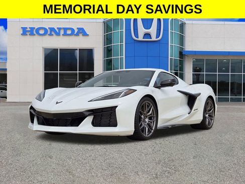Used 2024 Chevrolet Corvette Z06 w/ Battery Protection Package RWD image 7