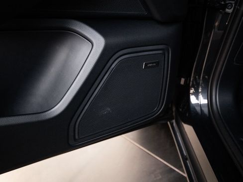 Certified 2026 Porsche Macan AWD/4WD image 21