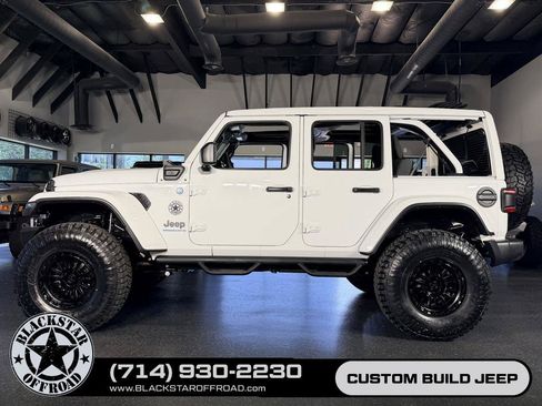 Used 2025 Jeep Wrangler Unlimited Sahara w/ Safety Group AWD/4WD image 4