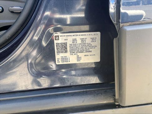 Used 2019 Chevrolet Trax LT w/ Sun & Sound Package image 34