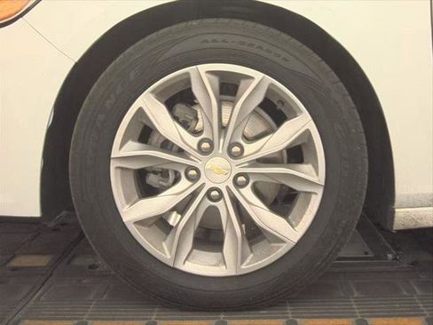 Used 2023 Chevrolet Malibu LT image 13