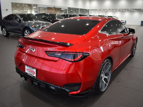 Used 2018 INFINITI Q60 Red Sport 400 w/ Pro Active Package AWD/4WD image 7