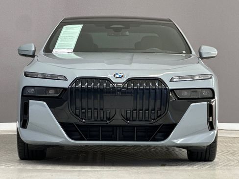 Used 2023 BMW 760i xDrive w/ Executive Package AWD/4WD image 6
