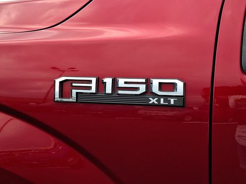 Used 2018 Ford F150 XLT w/ Equipment Group 302A Luxury AWD/4WD image 32