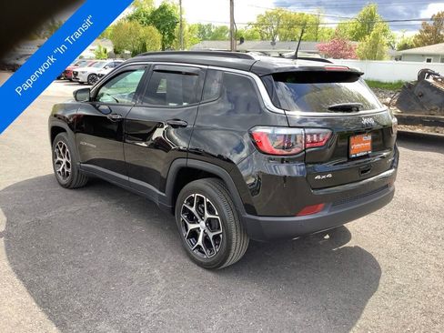 Used 2024 Jeep Compass Limited AWD/4WD image 6