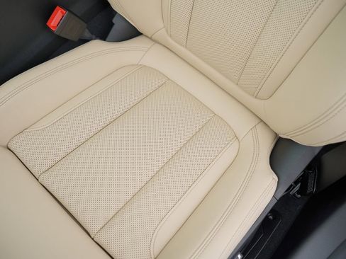 New 2026 BMW 330i Sedan w/ Convenience Package image 11