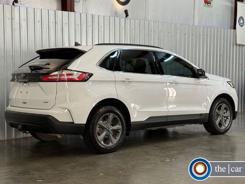 Used 2022 Ford Edge SEL w/ Sport Appearance Package image 4