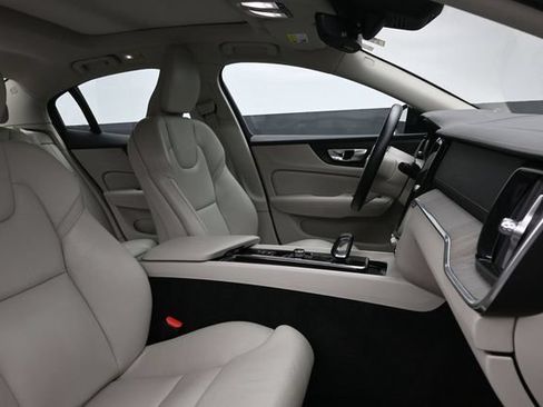 Used 2023 Volvo S60 B5 Ultimate w/ Protection Package Premier FWD image 32