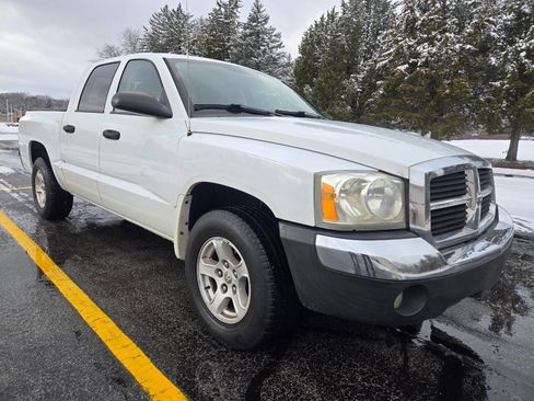 Used 2005 Dodge Dakota SLT image 13