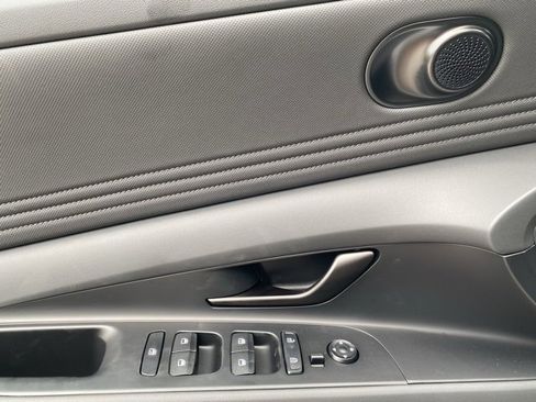 New 2025 Hyundai Elantra SEL image 22