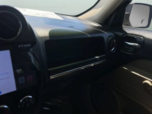 Used 2015 Jeep Patriot Sport FWD image 33
