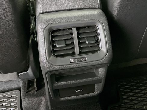 Used 2022 Volkswagen Taos SEL AWD/4WD image 30